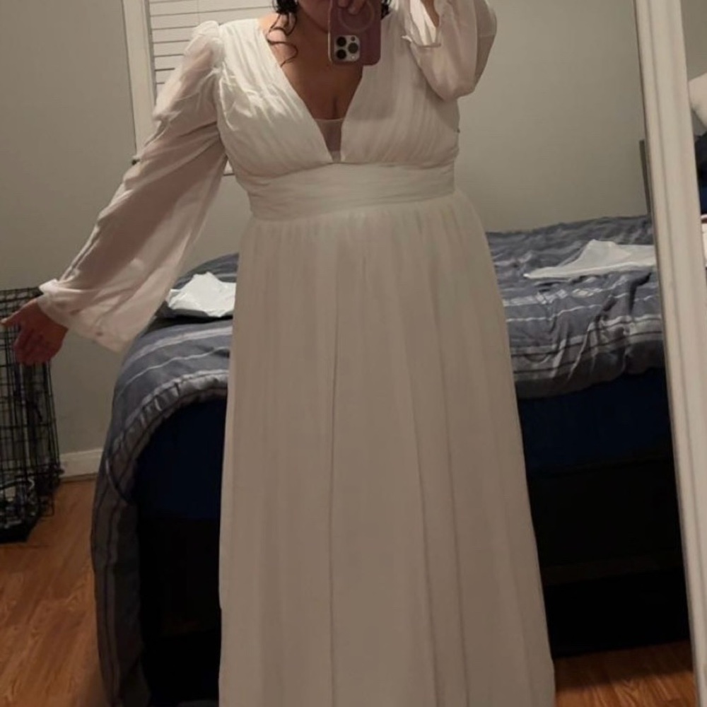 Chic Long Sleeve White Dress